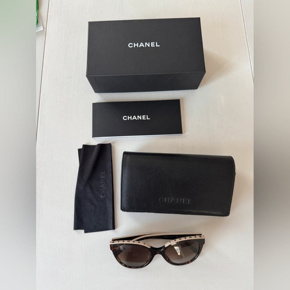 Chanel 5414 Butterfly Sunglasses
